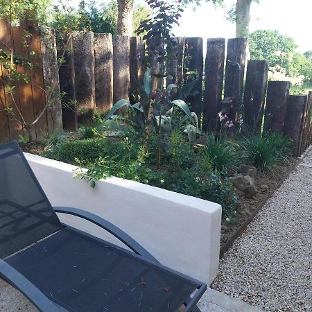 Studio Meuble Avec Terrasse Axe Rennes Saint Malo La Baussaine 外观 照片