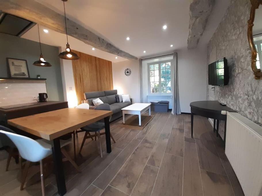 Studio Meuble Avec Terrasse Axe Rennes Saint Malo La Baussaine 外观 照片